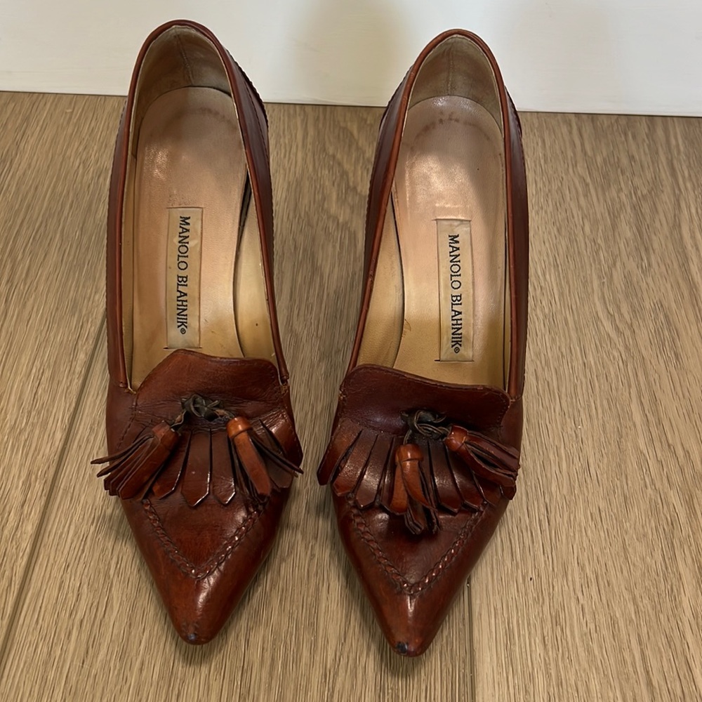 Manolo Blahnik pumps - size 37 1/2